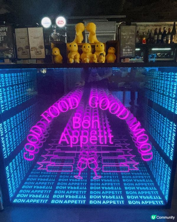 空間感非常大，食玩chill 集一身嘅新西餐廳