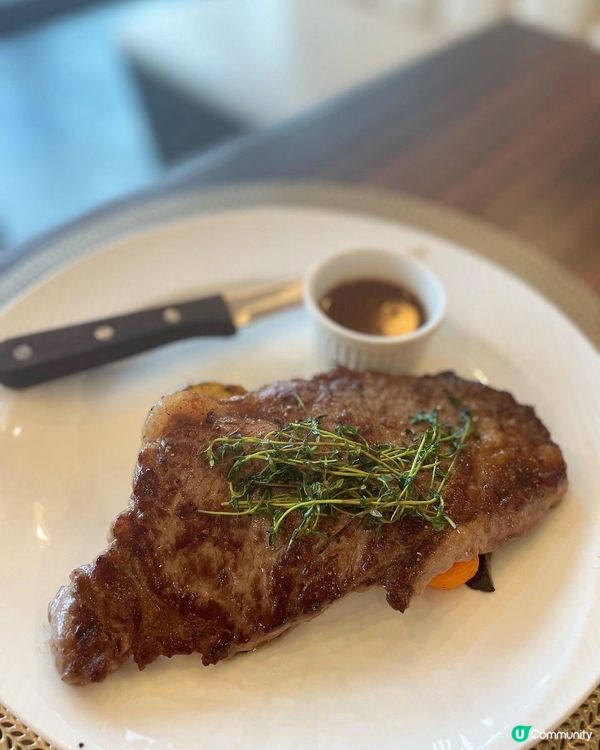 空間感非常大，食玩chill 集一身嘅新西餐廳