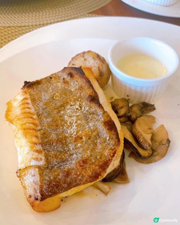 空間感非常大，食玩chill 集一身嘅新西餐廳