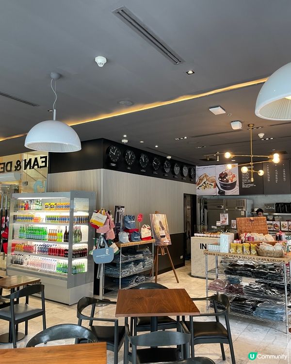 這間咖啡店從紐約引入，咖啡價錢跟星巴x 差不多，但特別之處，...