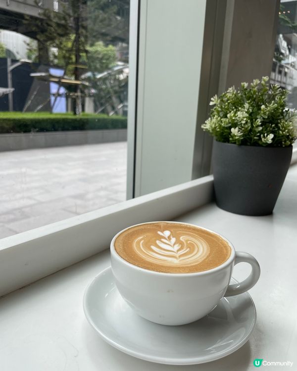 這間咖啡店從紐約引入，咖啡價錢跟星巴x 差不多，但特別之處，...