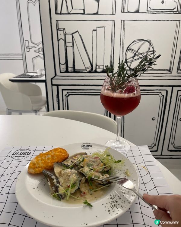 韓國很紅二次元漫畫咖啡店香港都有喇！