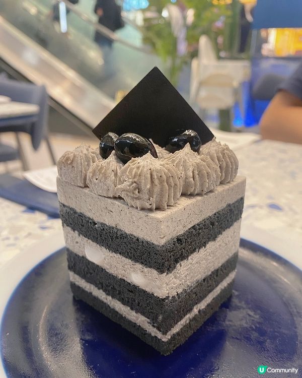 半價食到士多啤梨西瓜蛋糕😍