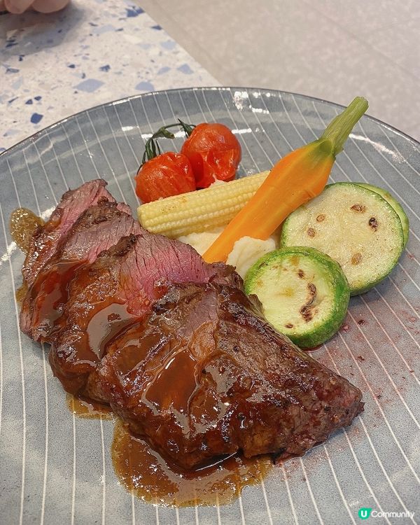 半價食到士多啤梨西瓜蛋糕😍