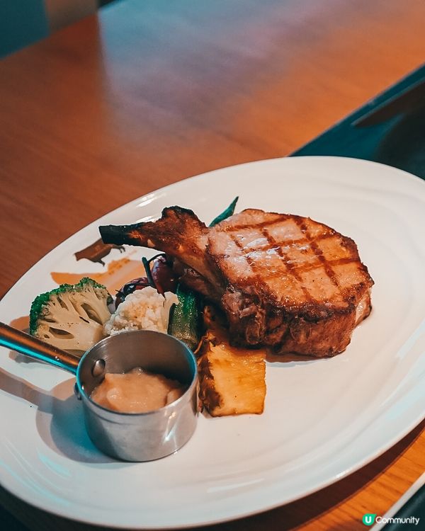 最美香港夜景餐廳-山頂精緻扒房