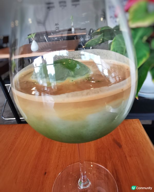 一杯名為 Double Trouble 的凍咖啡