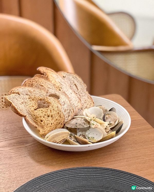 《黃埔木系特色𝐶𝑎𝑓𝑒》