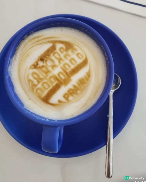 La Prairie The Cobalt Cafe