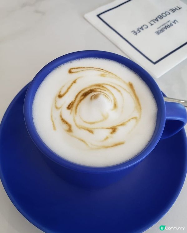 La Prairie The Cobalt Cafe