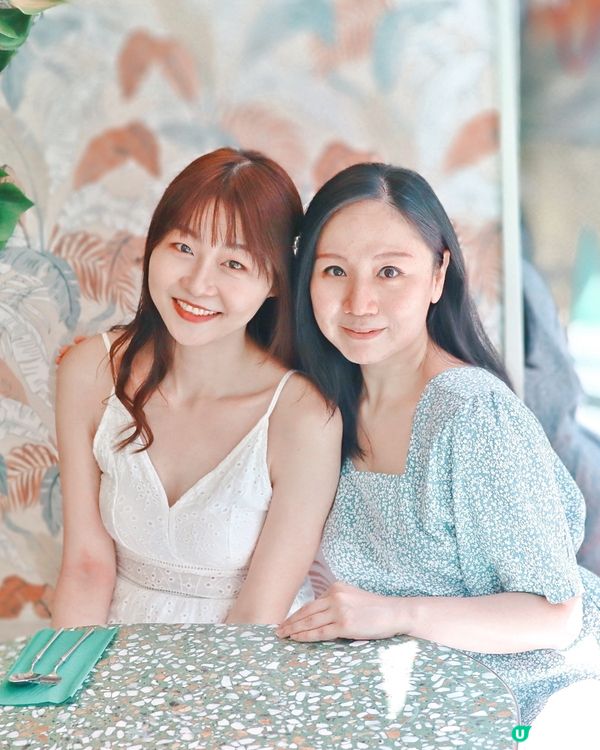 呢個女人陪我去咗好多地方打卡😚