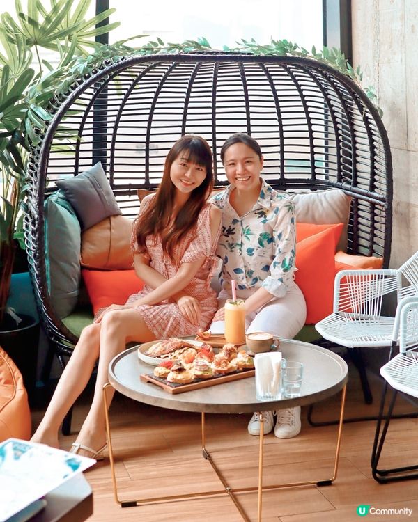 呢個女人陪我去咗好多地方打卡😚