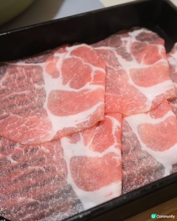 和牛、鮑魚、青口海鮮任食火鍋！