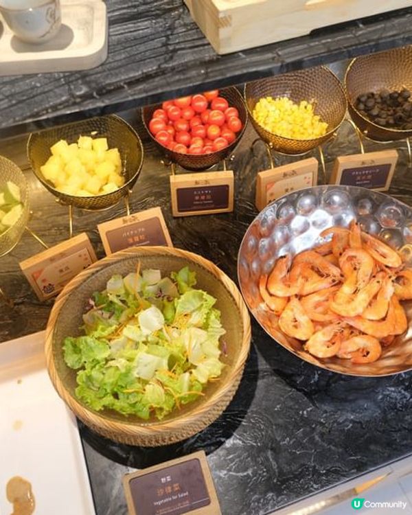 和牛、鮑魚、青口海鮮任食火鍋！