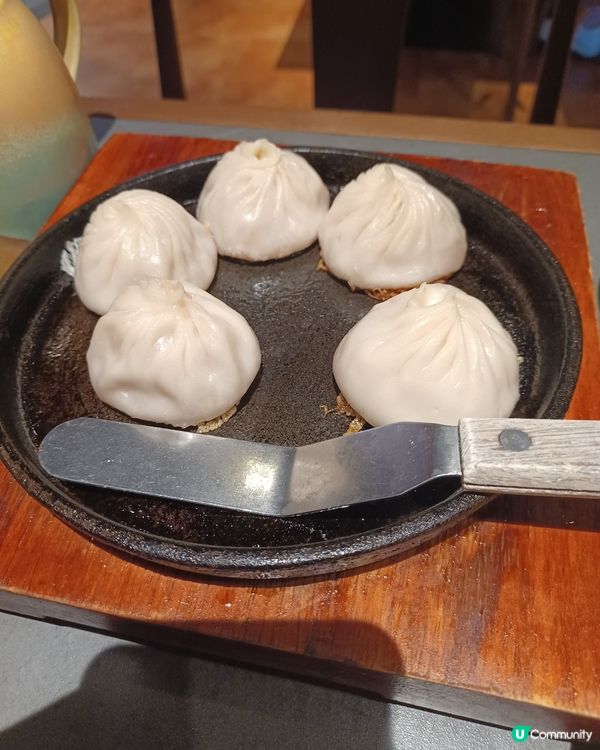 正宗上海菜式・新派鐵板小籠包