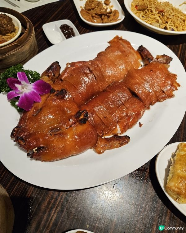 昨日午餐，品嚐了乳豬，香脆可口😋