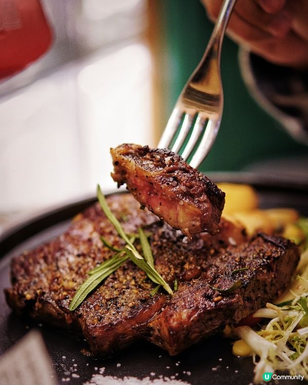 我今次去了旺角的Amico 1890，一間兩層的西式餐廳，裝...