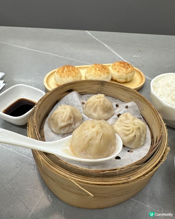 沙田禾輋商場新開上海菜餐廳，餐牌上的選擇都幾多，價錢唔算好貴...