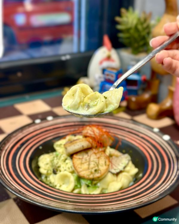 新奇趣怪fusion Cafe