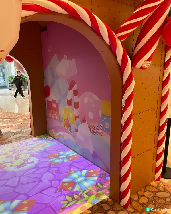 冬日糖果甜蜜屋，這裏佈置到糖果樂園，有薑餅糖果屋，還有糖果互...