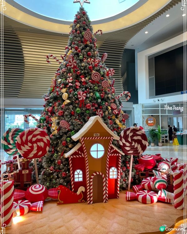 冬日糖果甜蜜屋，這裏佈置到糖果樂園，有薑餅糖果屋，還有糖果互...