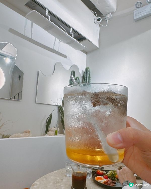 📍銅鑼灣｜懶洋洋渡假𝗙𝗲𝗲𝗹奶白色調咖啡店☕️