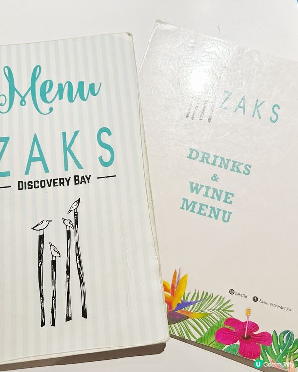 愉景灣海邊飲勁大杯芒果汁