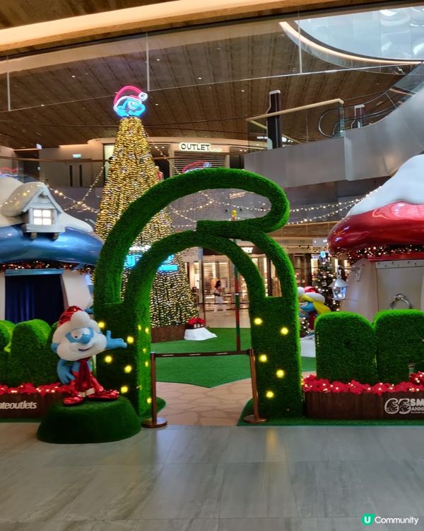 藍精靈聖誕裝置