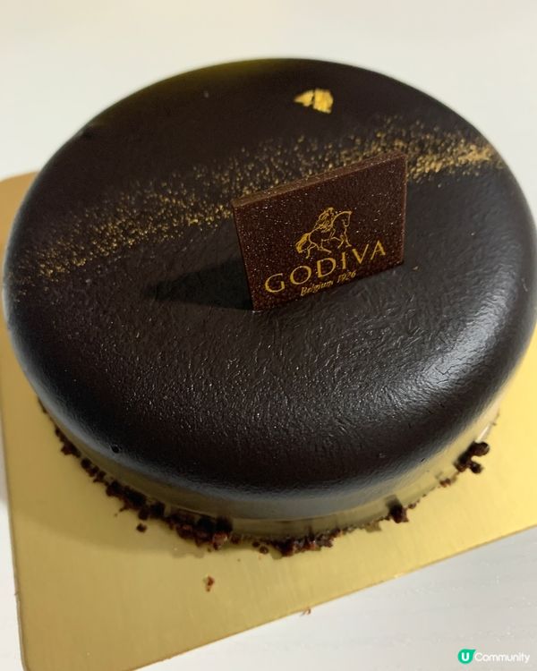 70% 黑朱克力榛子夾心蛋糕