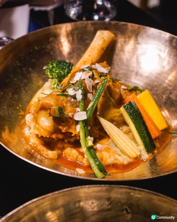 初嘗黎巴嫩慢煮羊肉和松露鷹嘴豆蓉