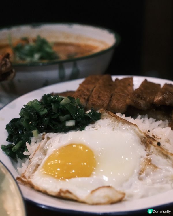 上環 ≣ 內巷親民抵食 • 生炸大雞髀