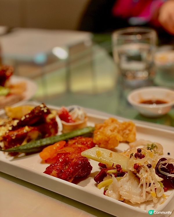 【聖誕限定】在M+吃自助餐，坐享180度海景