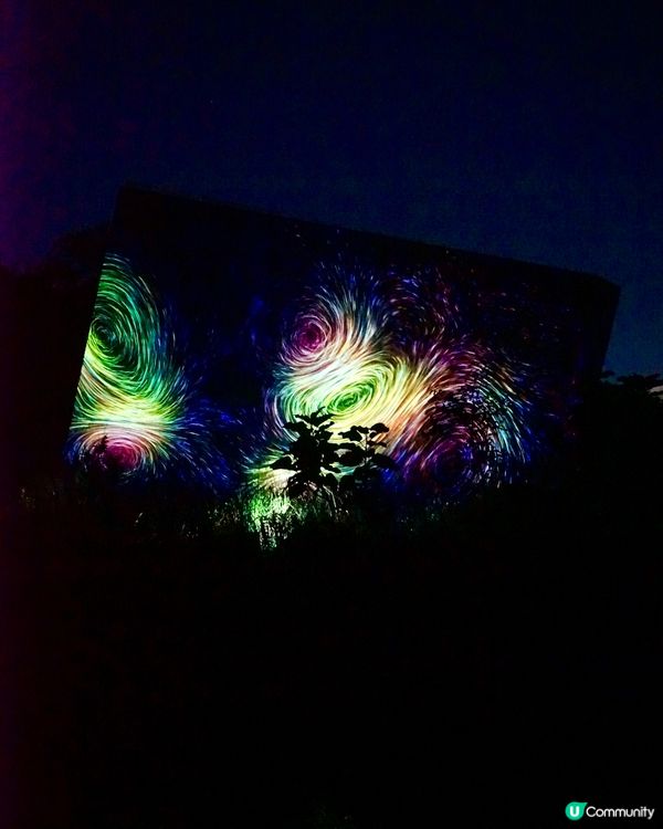 大阪戶外Teamlab-在風中飄散的鳥之雕刻群