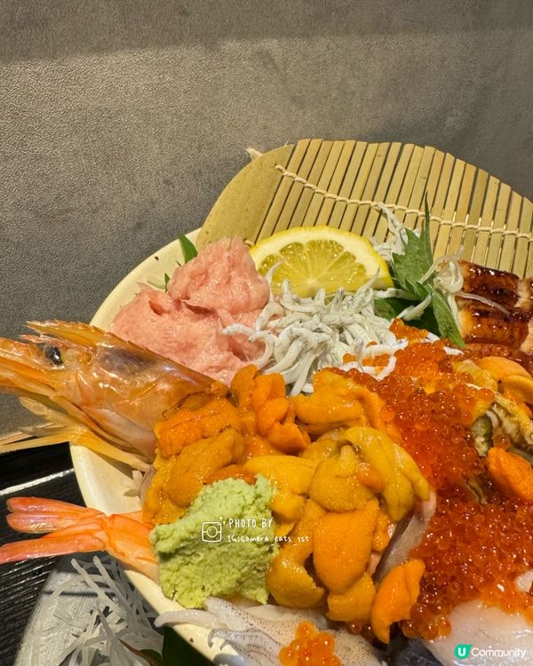 份量十足的海鮮丼