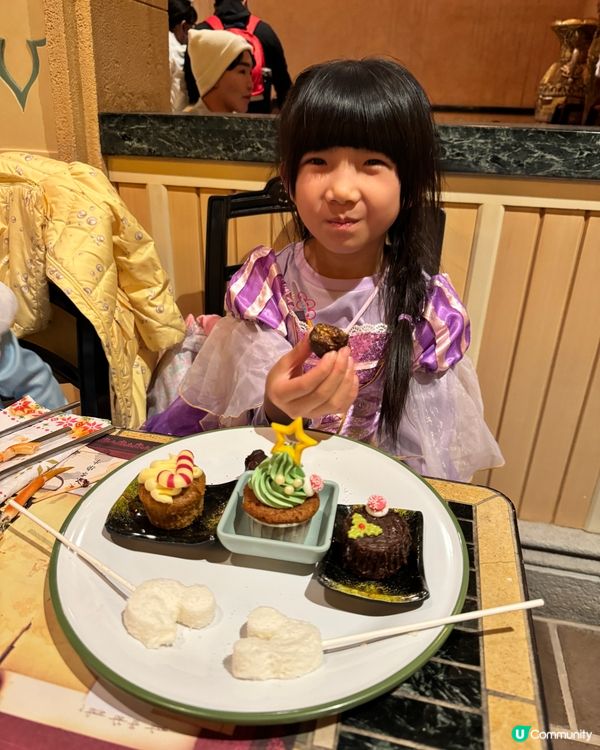 【香港迪士尼樂園】食Buffet兼享睇煙花專區禮遇