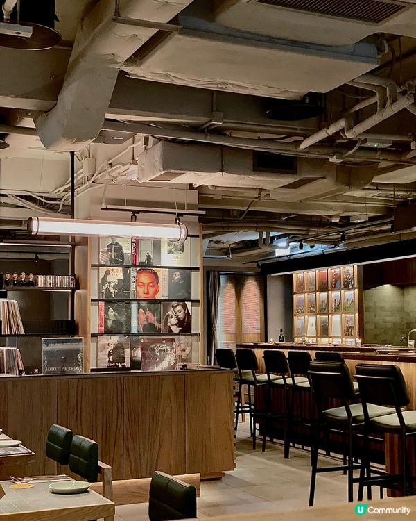 新開黑膠唱片主題音樂餐廳，黑膠打卡牆及特色雞尾酒