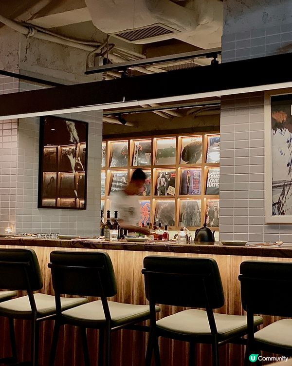 新開黑膠唱片主題音樂餐廳，黑膠打卡牆及特色雞尾酒