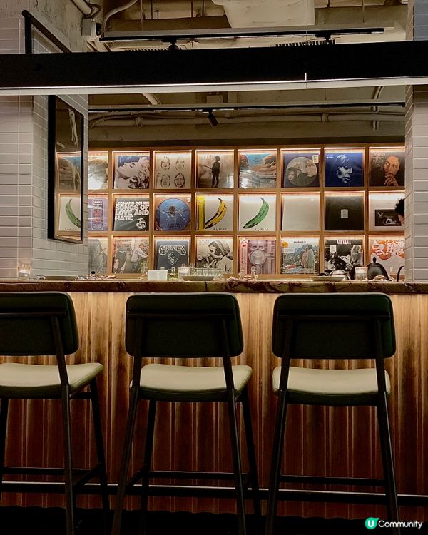 新開黑膠唱片主題音樂餐廳，黑膠打卡牆及特色雞尾酒