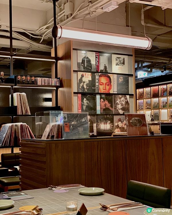 新開黑膠唱片主題音樂餐廳，黑膠打卡牆及特色雞尾酒