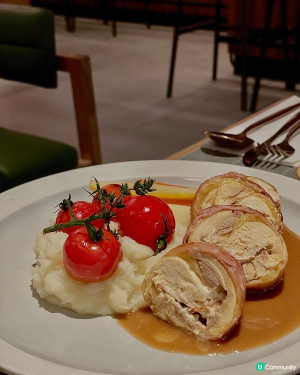 新開黑膠唱片主題音樂餐廳，黑膠打卡牆及特色雞尾酒