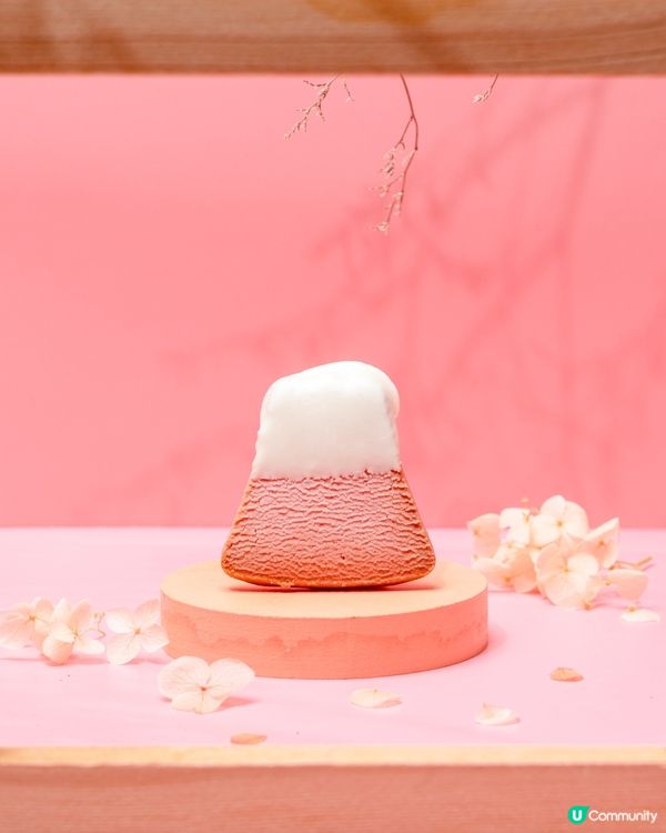 來自河口湖的粉紅富士山曲奇😍