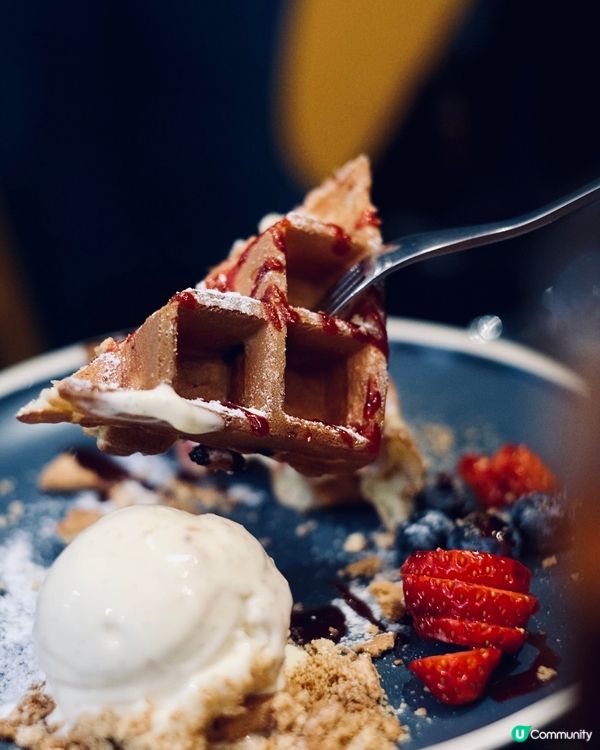 暗黑系水泥風咖啡店