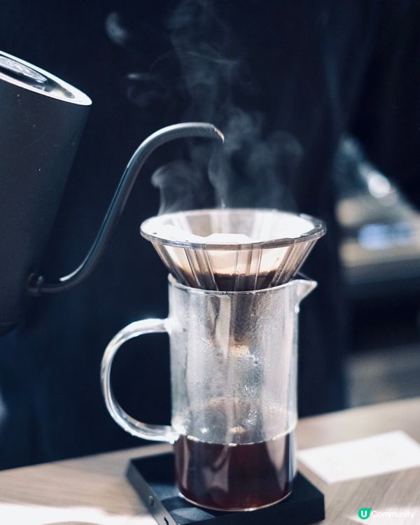 暗黑系水泥風咖啡店