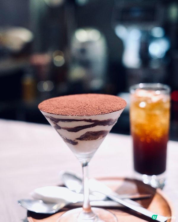 暗黑系水泥風咖啡店