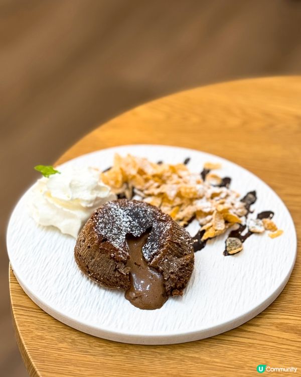 【旺角 ✦ ✨舒適咖啡小店☕️必食千層蛋糕🍰‼】