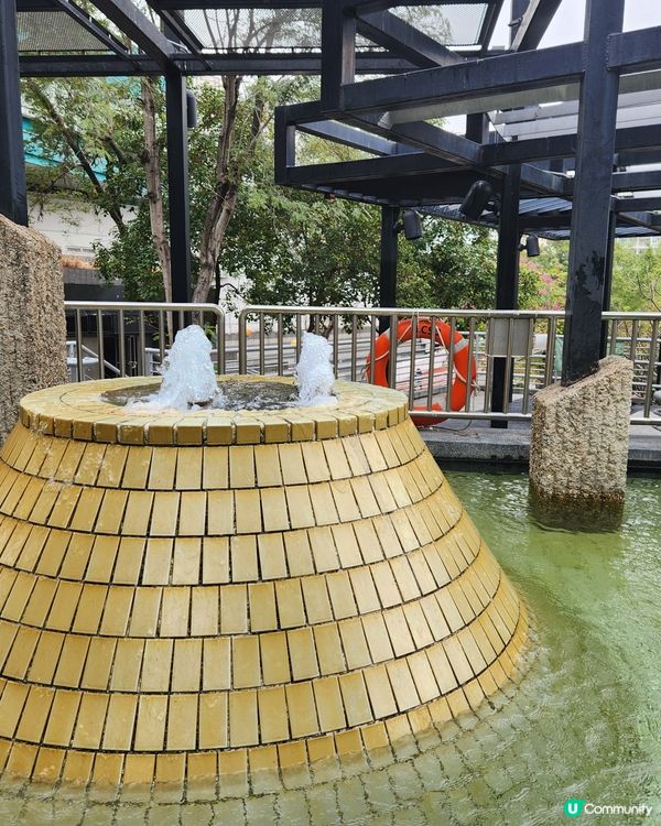 樂富遊樂場(樂富港鐵站A出口)