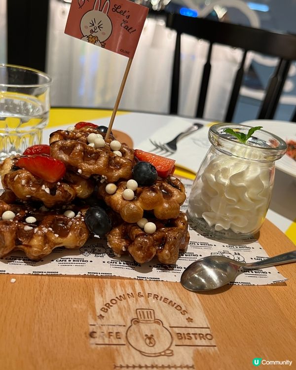 Brown & Friends Cafe & Bistro