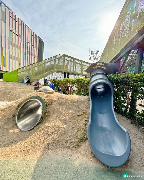 【#香港免費公園｜盡玩滾筒滑梯、繩網兼玩沙】