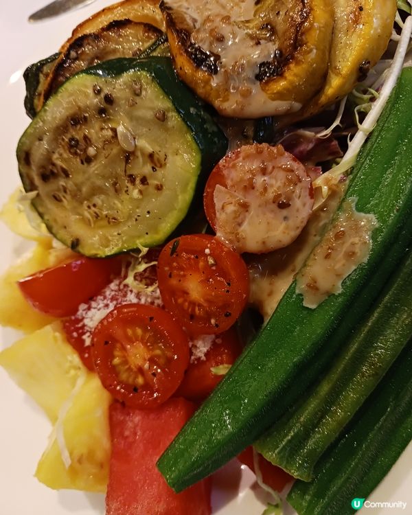 Semi Lunch Buffet 連加一$190.4