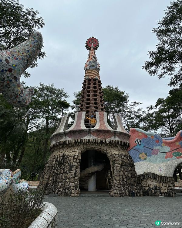 遊西班牙🇪🇸高廸風格作品在深圳海山公園