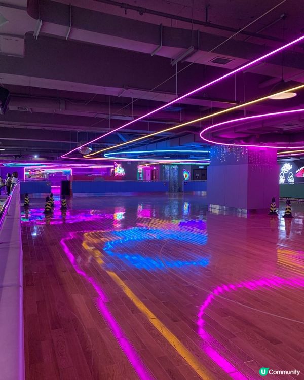 全港最大室內滾軸溜冰場 懷舊風打卡一流📸🔥